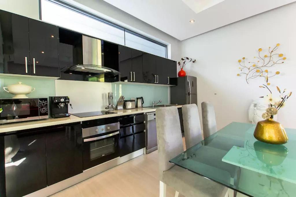 Magnificent 2Br Villa Isawan With Salt Pool 반 사이 유안 외부 사진